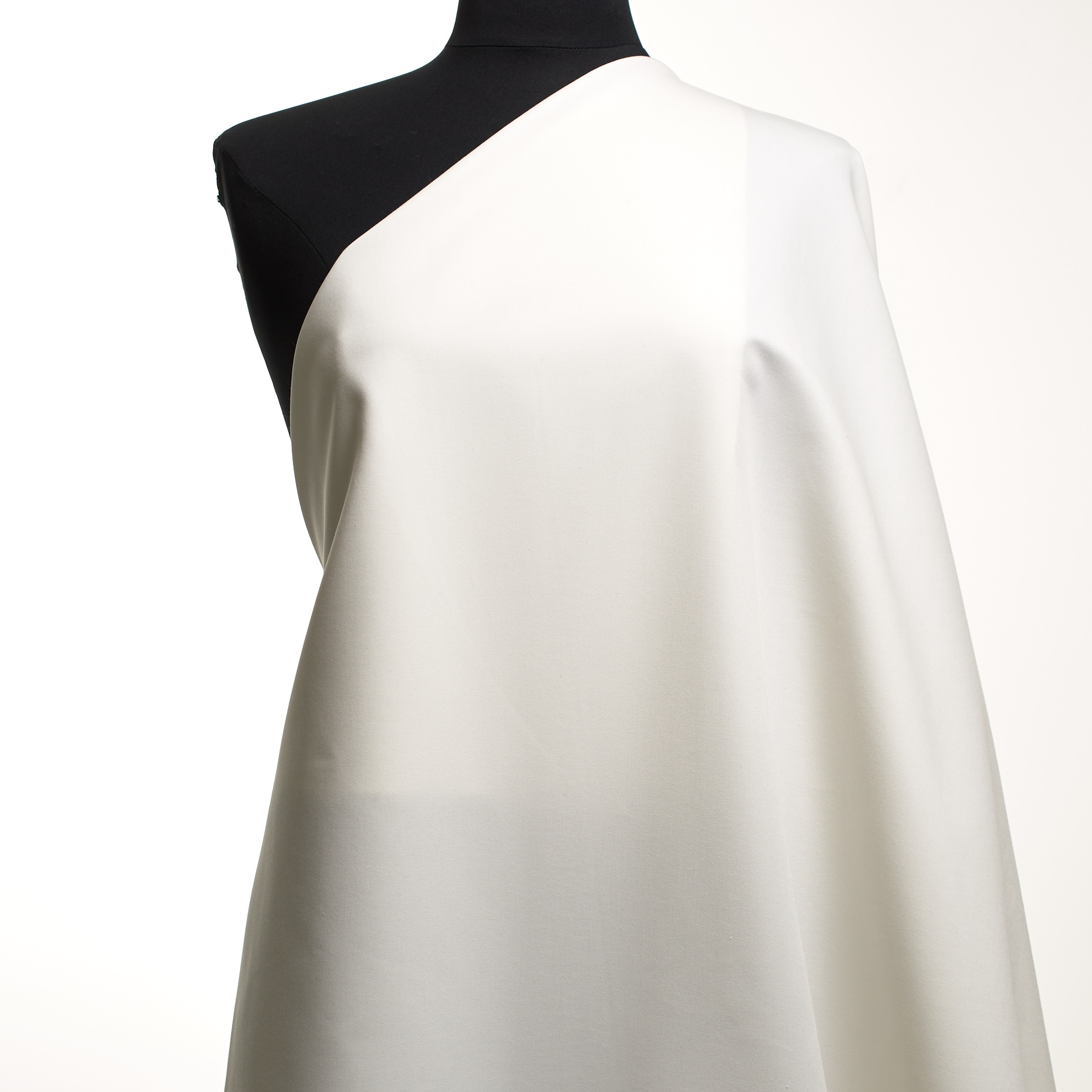 CANVAS, COTTON, BRILLIANT WHITE (F000008528) - Mannequin