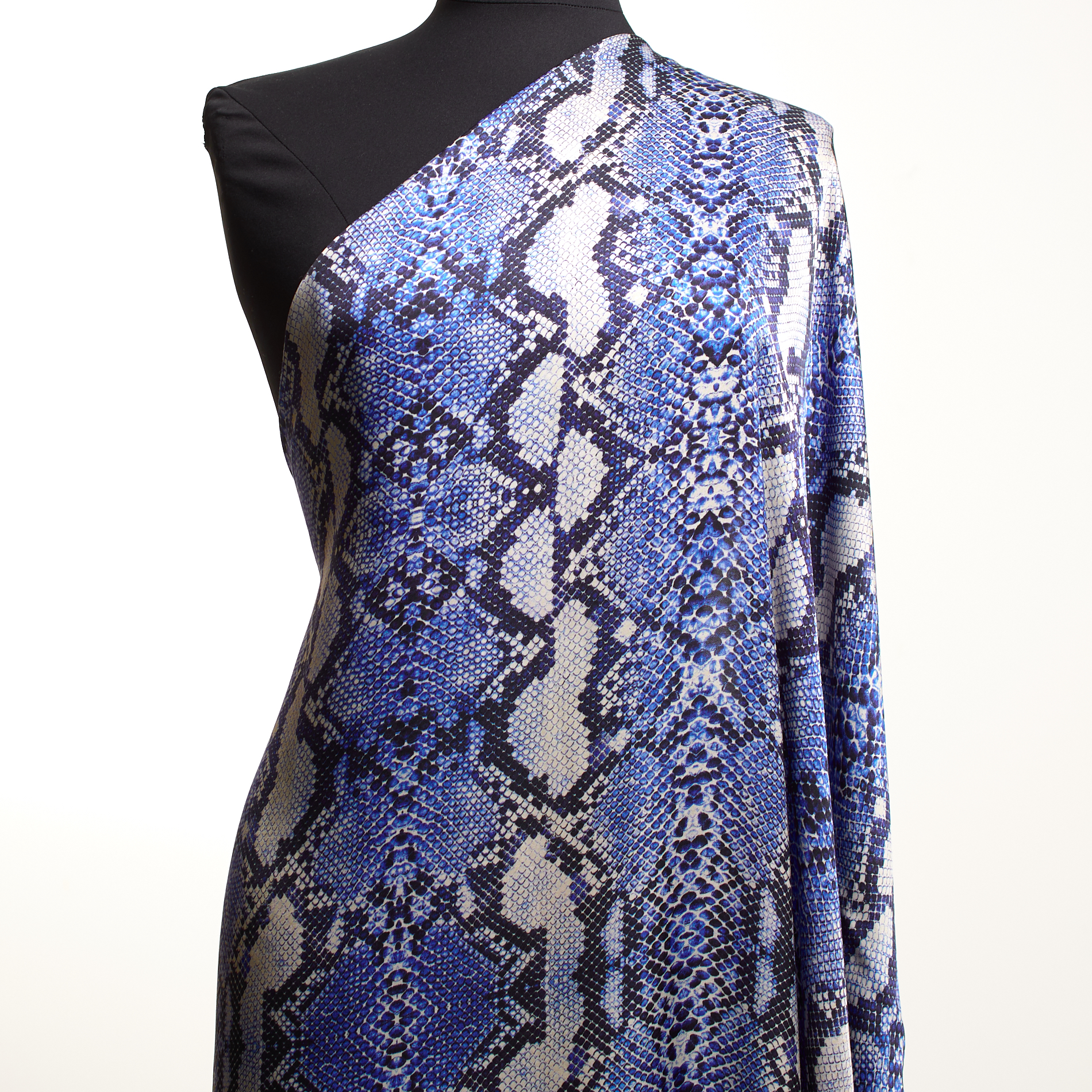 SATIN, VISCOSE, PRINTED, VAPOROUS GRAY&LAPIS BLUE (T0000130) - Mannequin