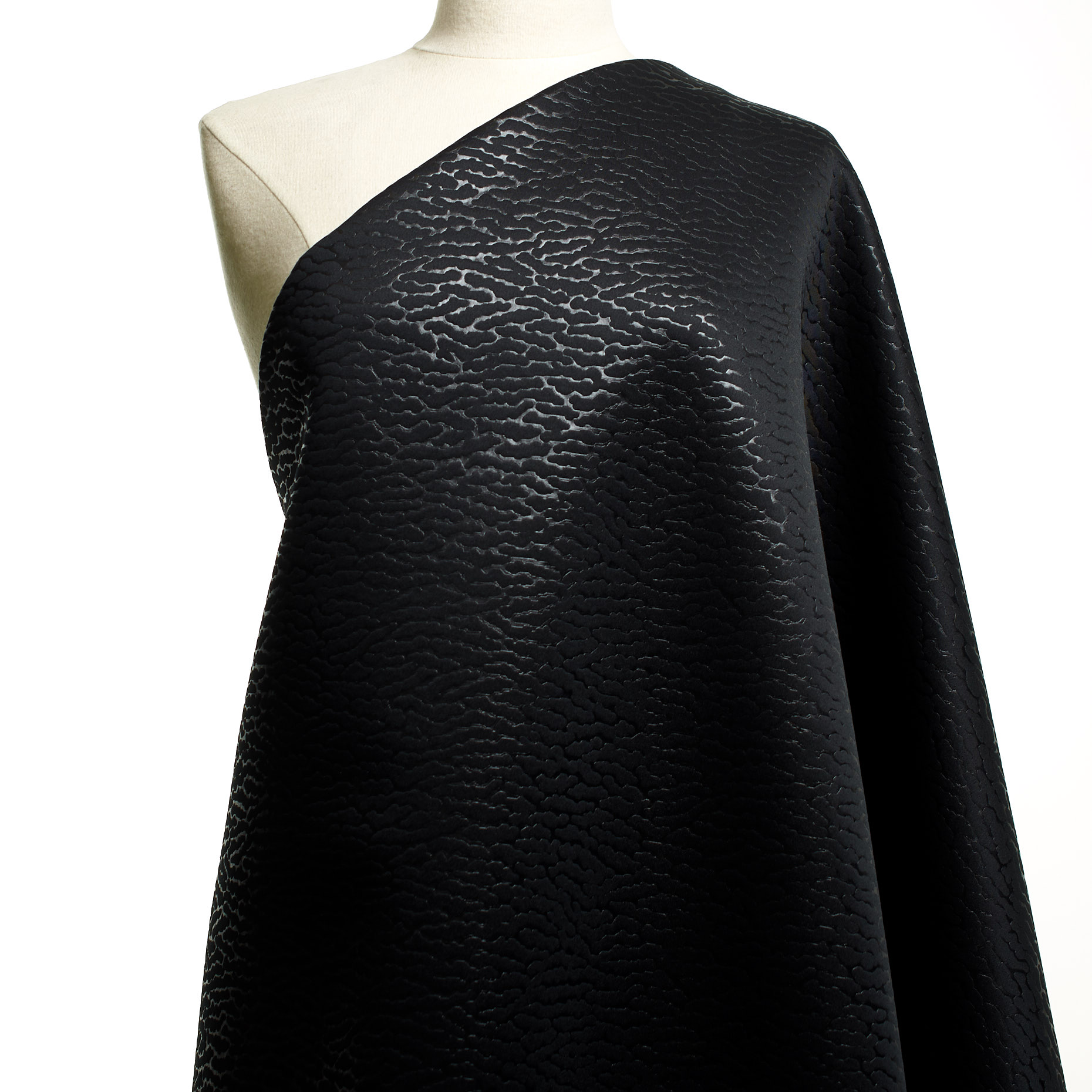 JERSEY, NEOPRENE, JET BLACK (F000020984) - Mannequin