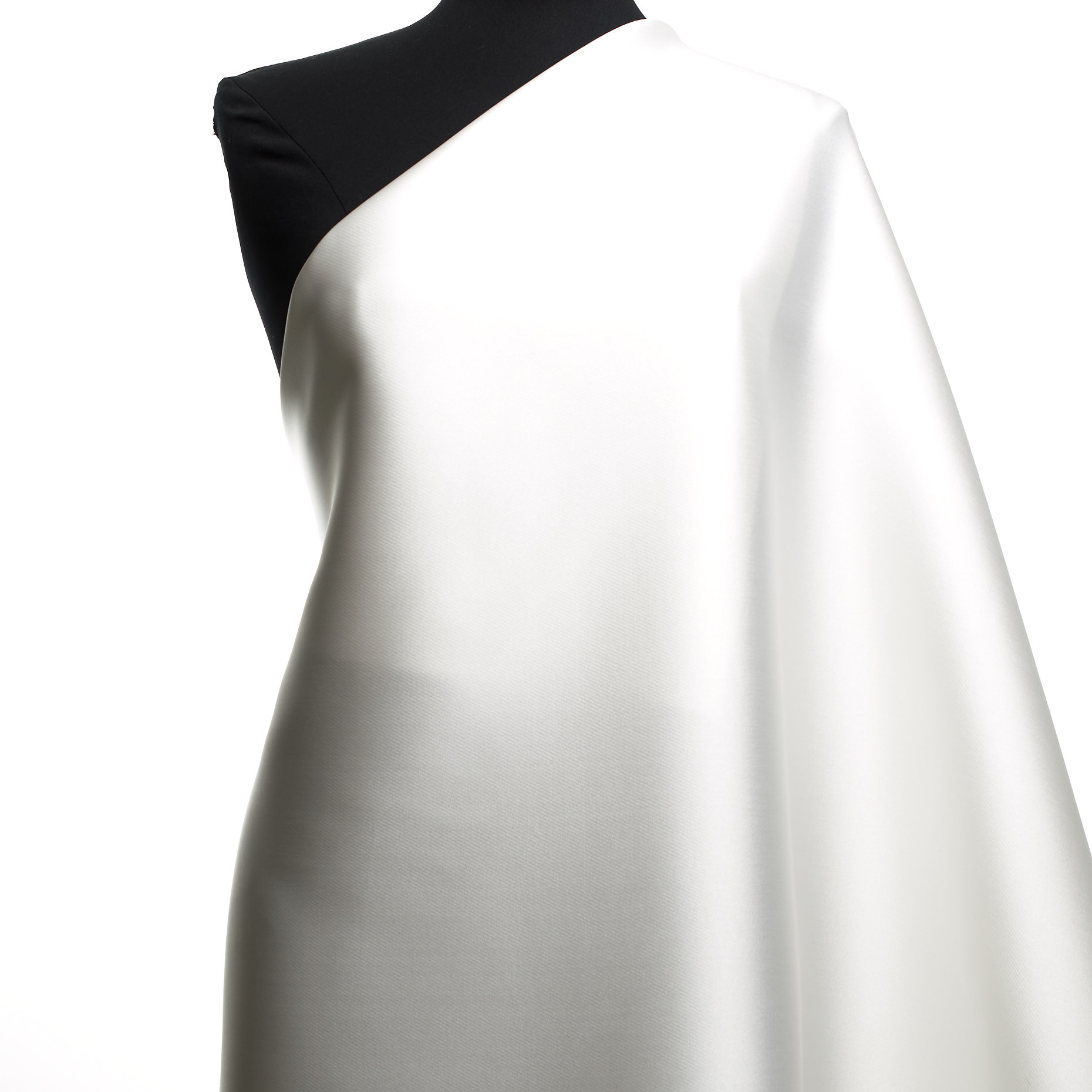 SATIN, SILK, SNOW WHITE (B0000050) - Mannequin