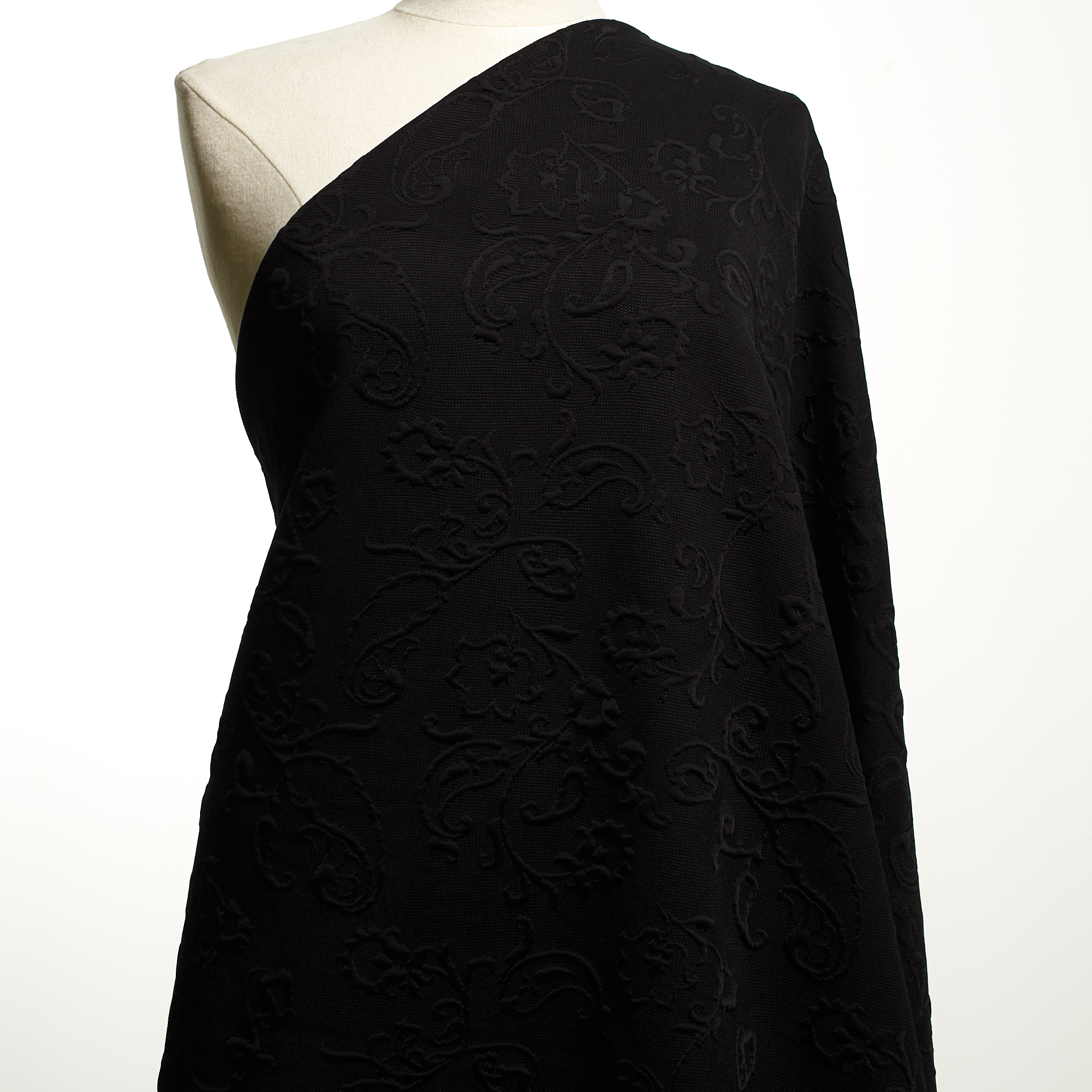 JERSEY, VISCOSE, RAVEN BLACK (F000034746) - Mannequin