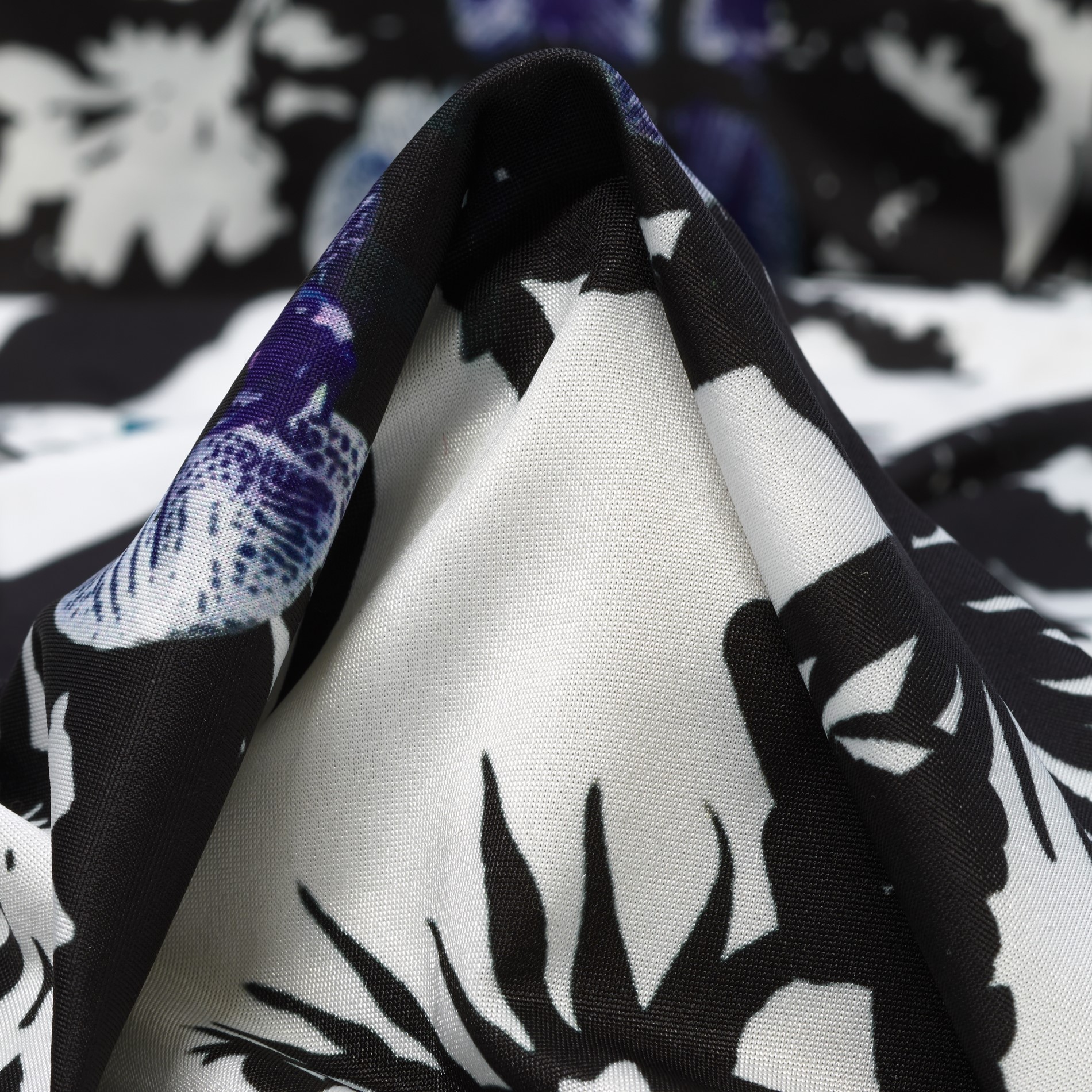 SINGLE JERSEY, PRINTED, ATOMIC BLUE&BRILLIANT WHITE (F000031404)