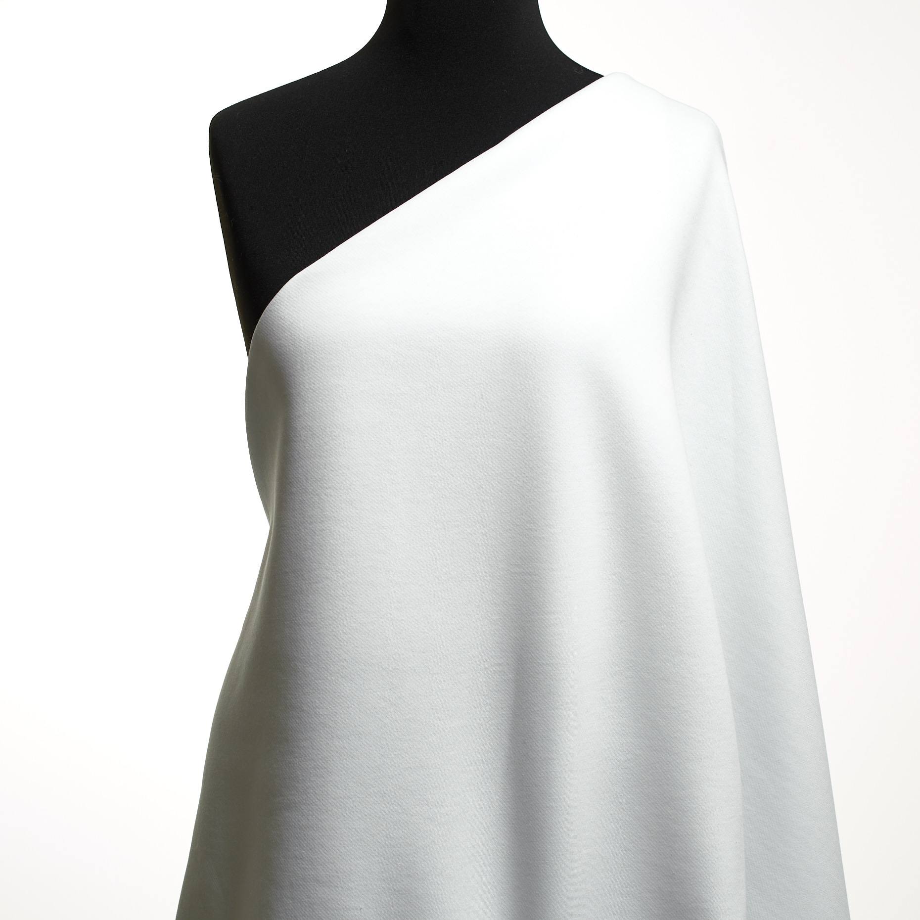 FRENCH TERRY, COTTON, BRILLIANT WHITE (F000049005) - Mannequin