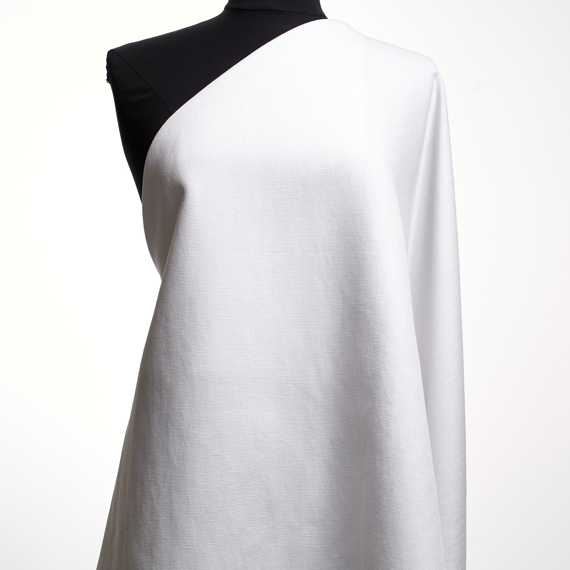 PIQUÉ, LINEN BLEND, COTTON, BRILLIANT WHITE (T0000534) - Mannequin