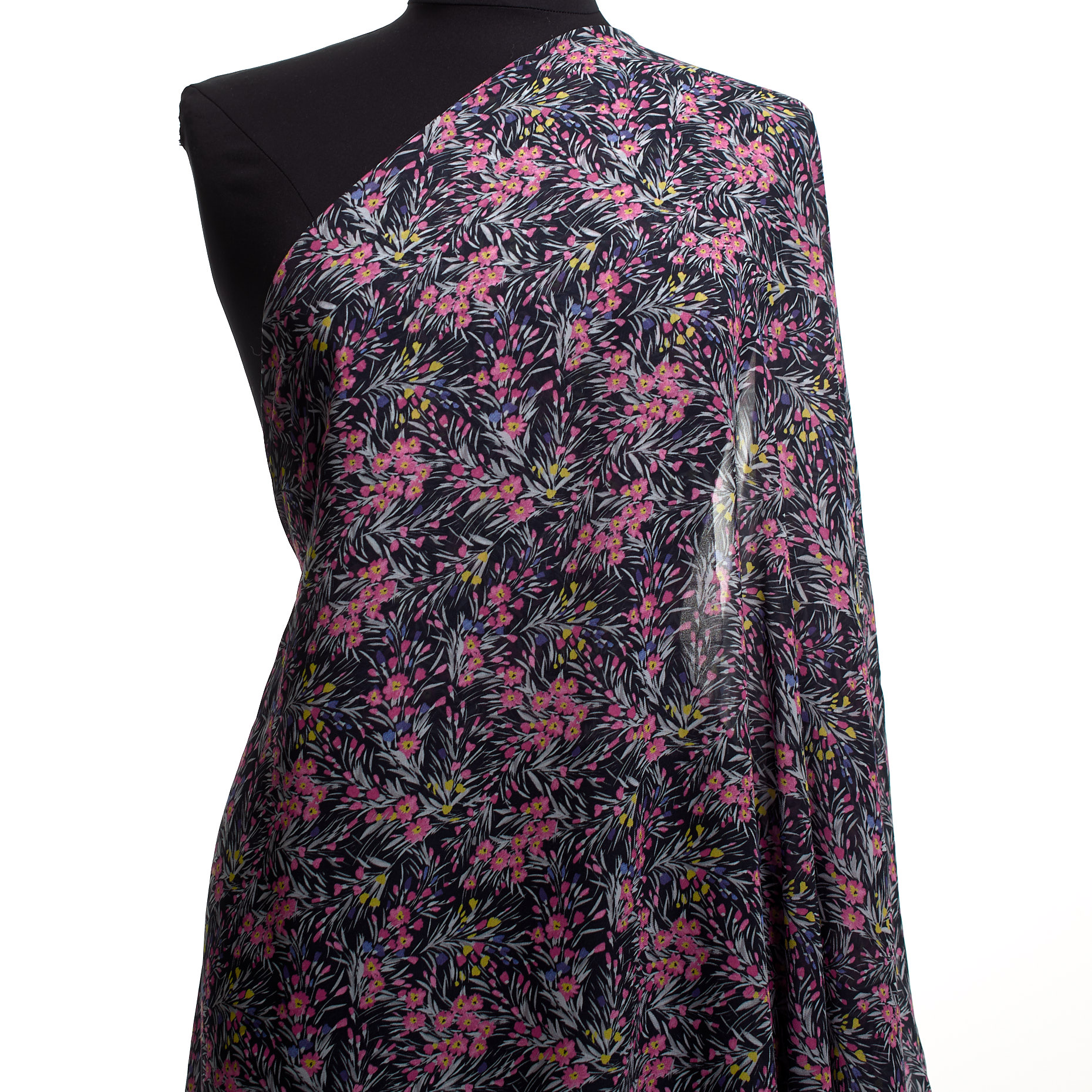 Voile, Viscose , Floral, Polar Night&Strawberry (F000040097) - Mannequin