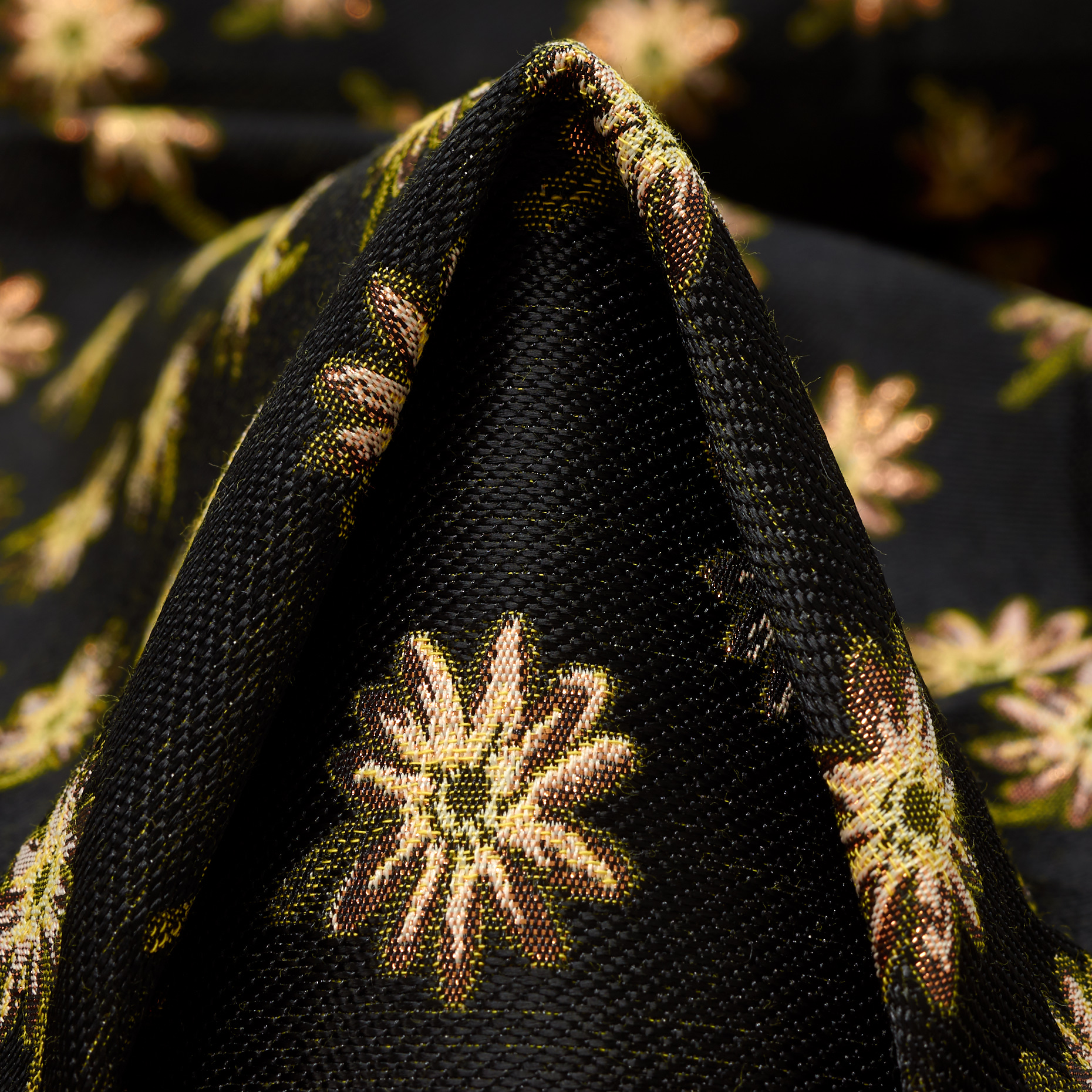 JACQUARD, FLORAL, FLORAL, ANTIQUE WHITE&JET BLACK