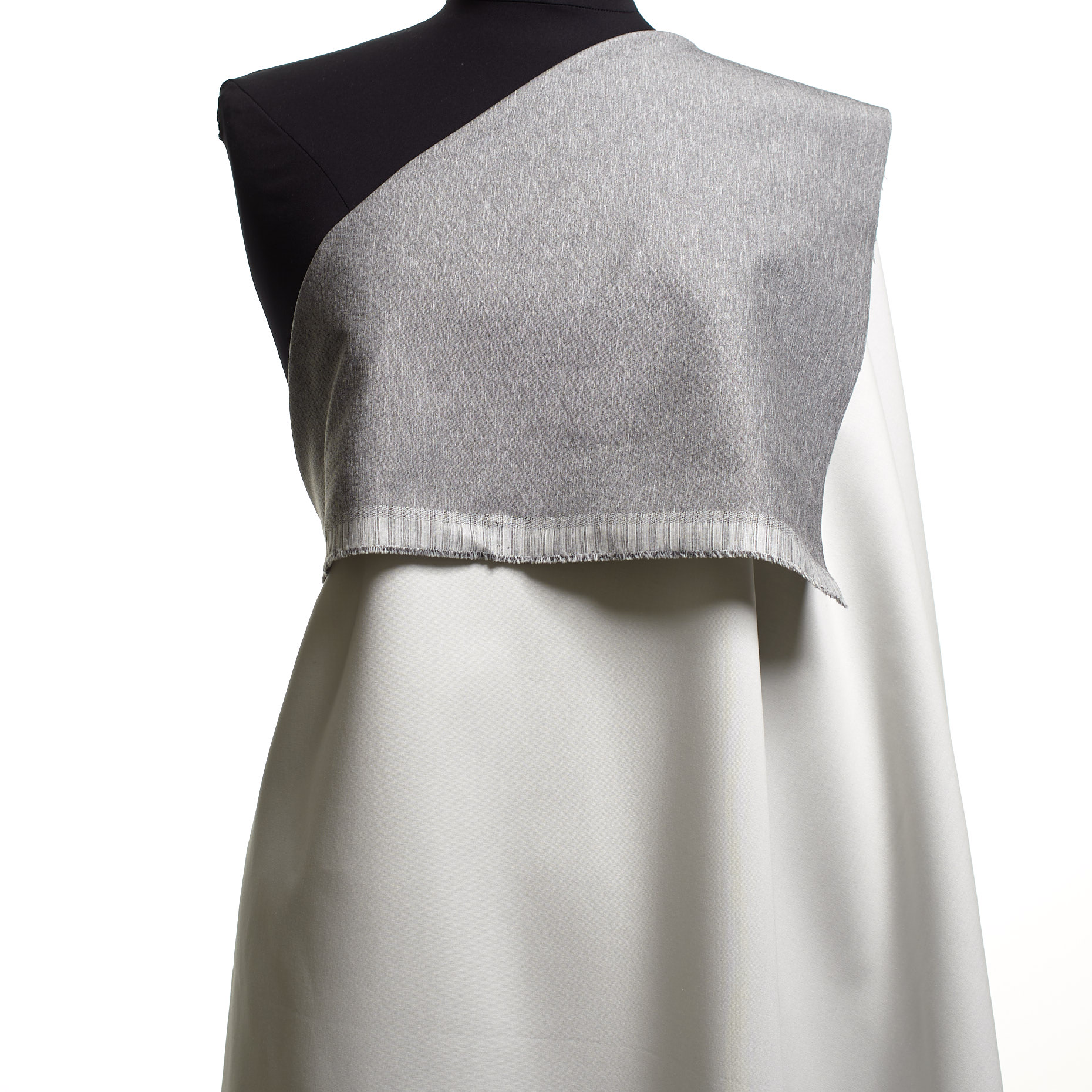 Techno Stretch, Algodón, Doble, Snow White&Chiseled Stone (F000042051) - Maniquí