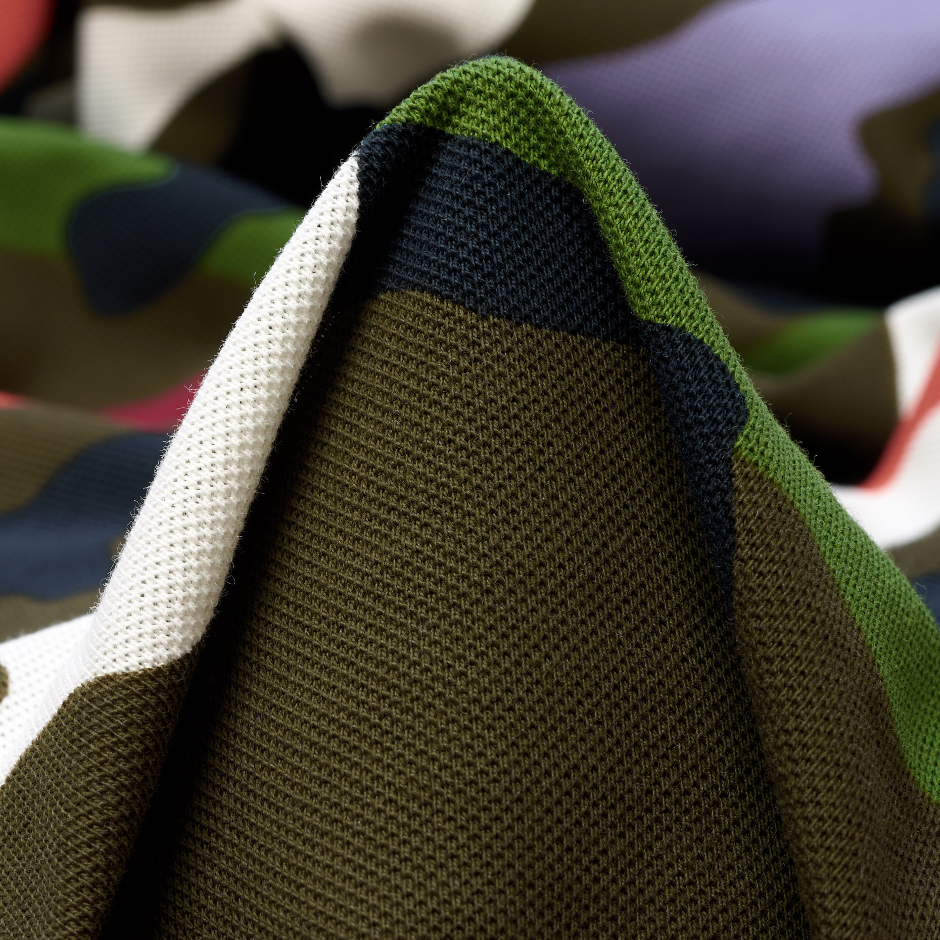 PIQUÉ, COTTON, CAMOUFLAGE, DEEP SEA CORAL&MERLOT (F000038171)