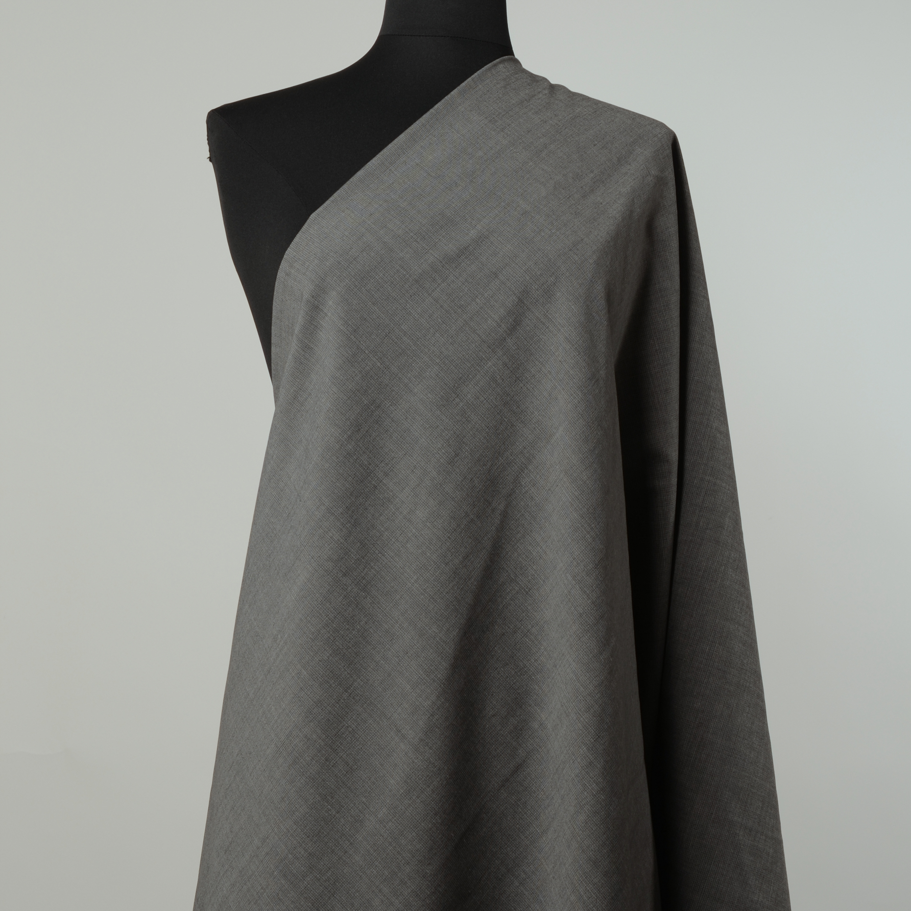 COOL WOOL, MICRO DESIGN, MELANGE, GRAPHITE GRAY (F000019876) - Mannequin