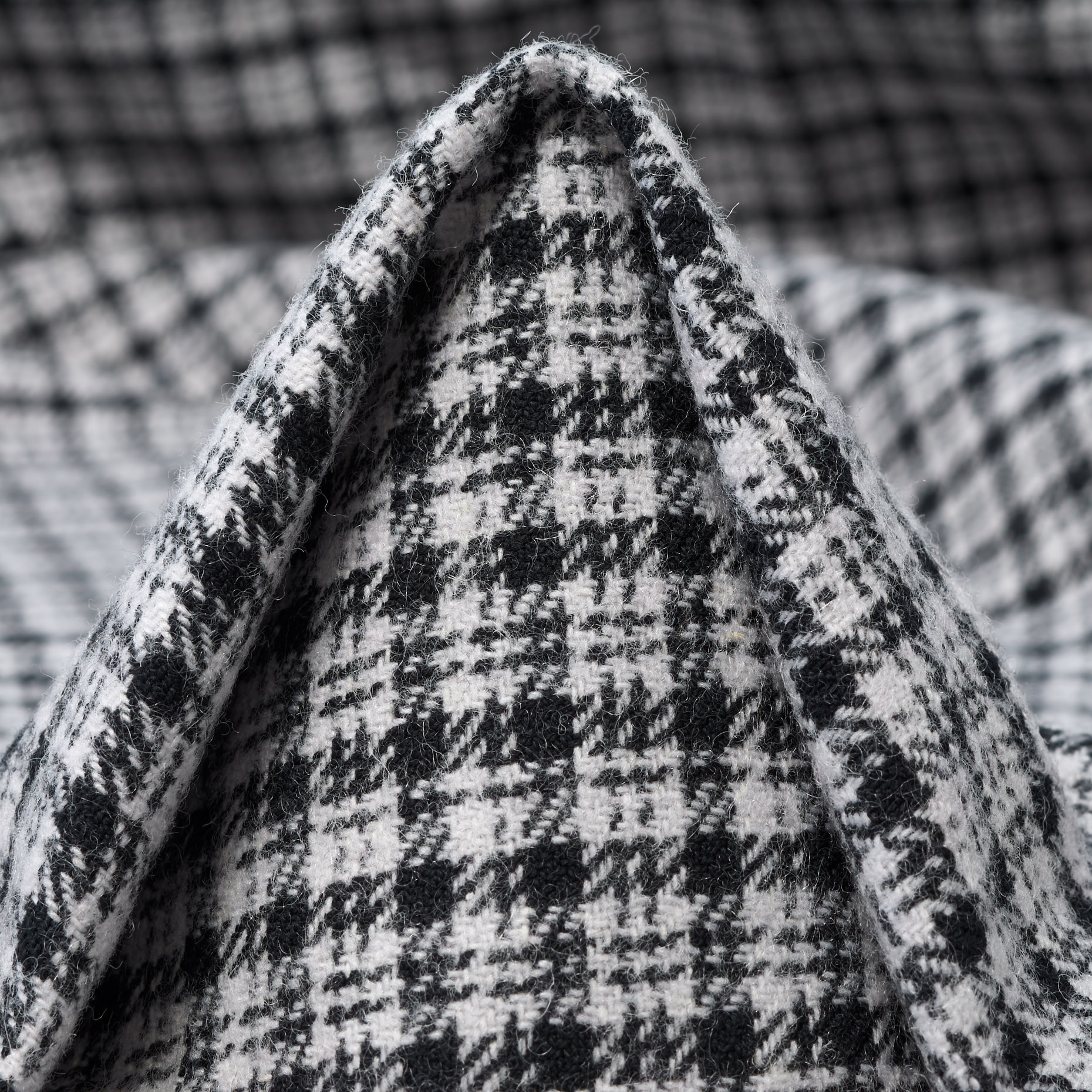 Смесовая шерсть, Хлопок Смесовый, Самородок, Raven Black&Nimbus Cloud (F000044183)