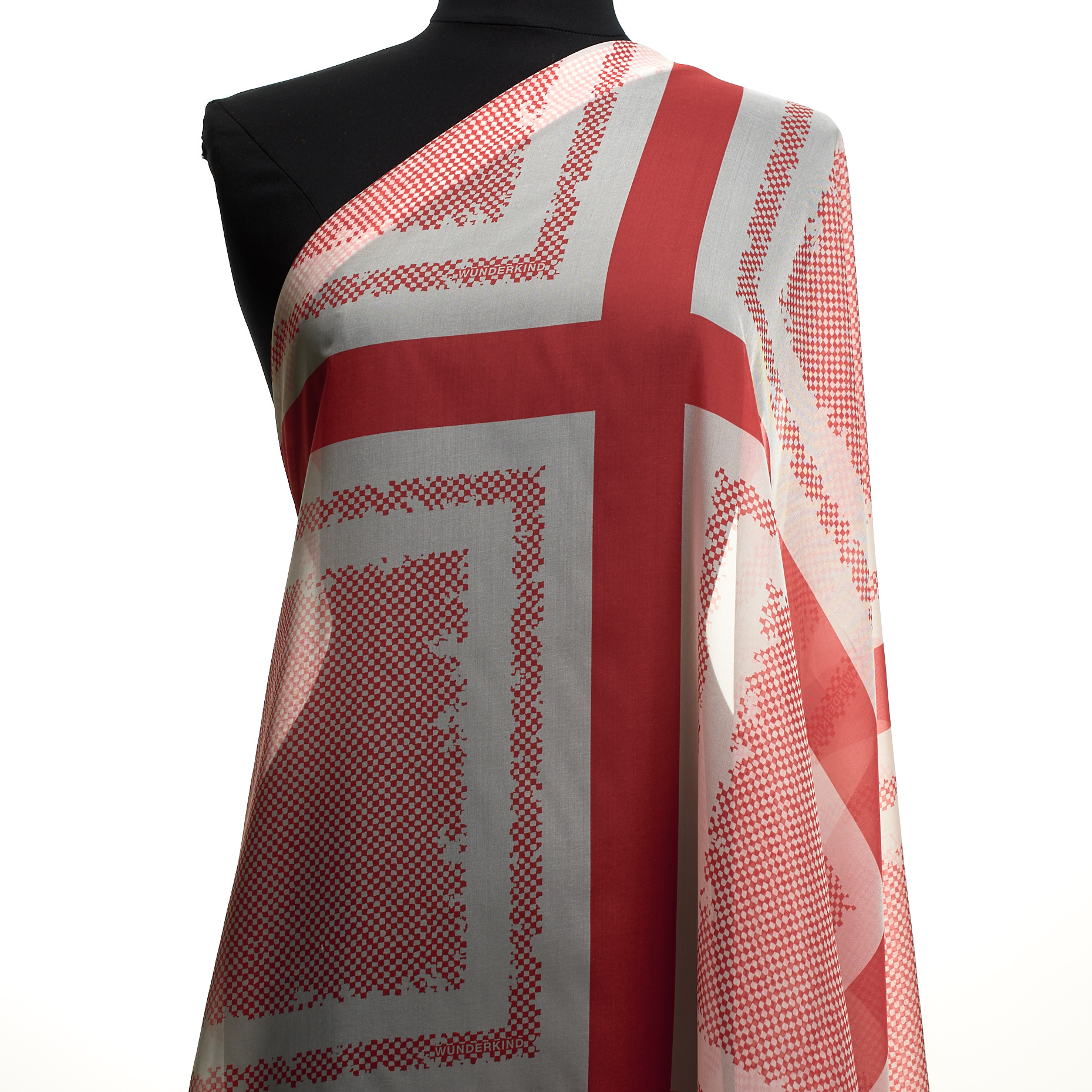 Chiffon, Soie, Imprimé, Nimbus Cloud&Bittersweet (F000031800) - Mannequin