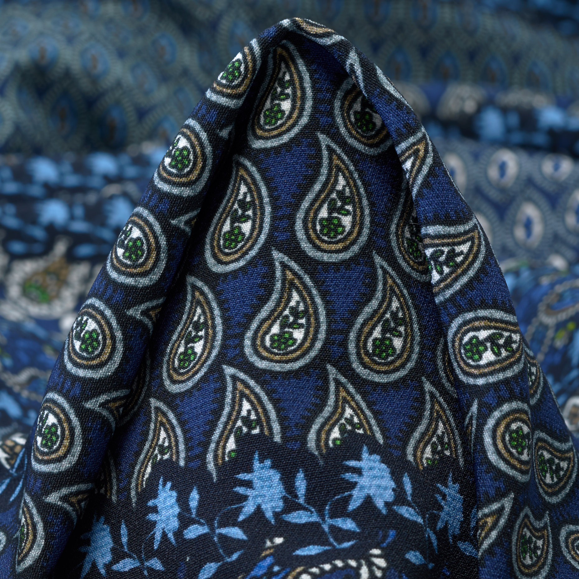 TECHNO STRETCH, PRINTED, PAISLEY, AZURE BLUE (F000040770)