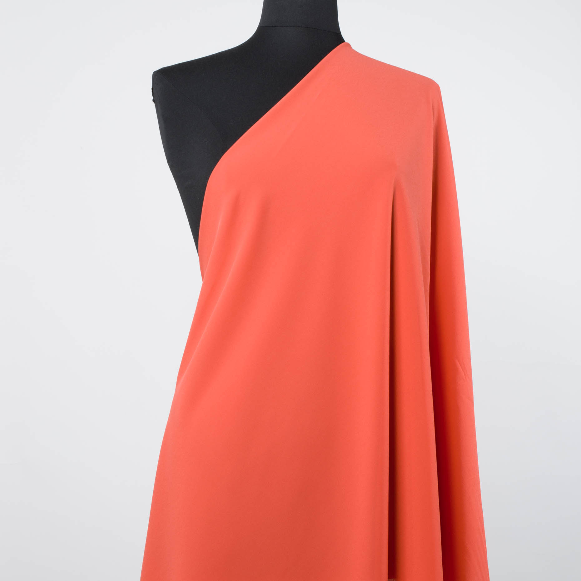 CHIFFON, POPPY RED (F000021094) - Mannequin