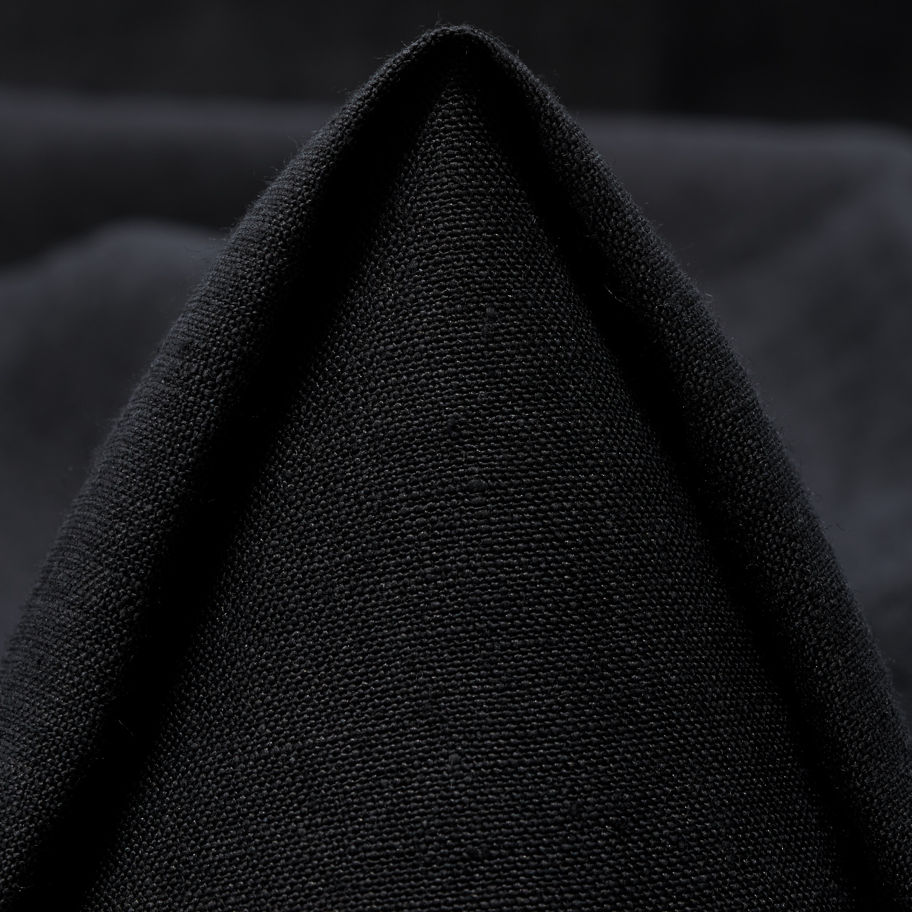 LINEN, JET BLACK