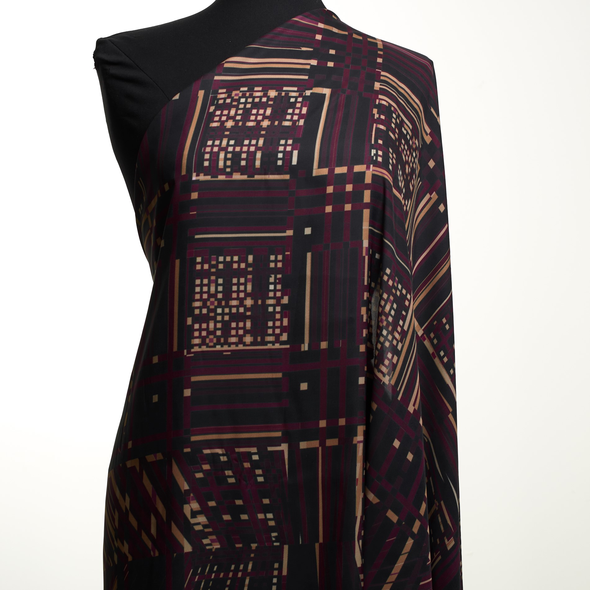 SATIN, PRINTED, SILVER PINE&SEA MIST (F000031242) - Mannequin