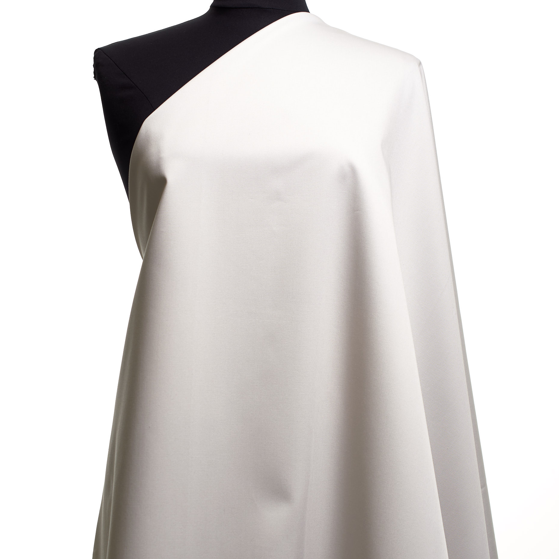 GABARDINE, COTTON, WHITE ONYX (F000042559) - Mannequin