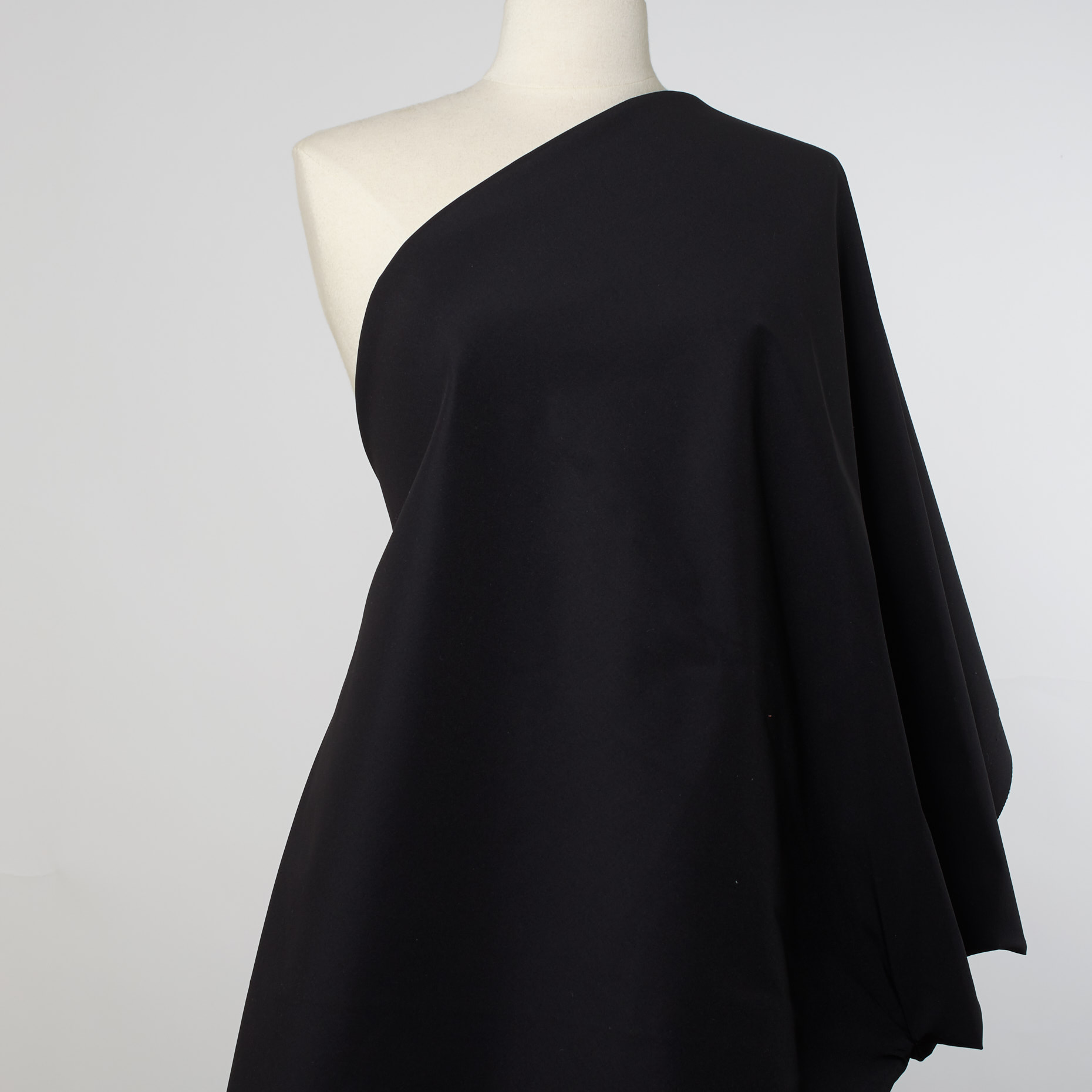 TECHNO STRETCH, POLYAMID, RAVEN BLACK (F000023071) - Mannequin