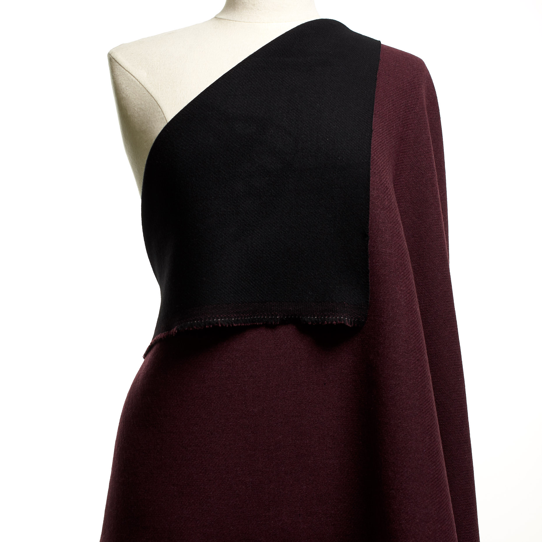 DOUBLE, TWILL, WOOL BLEND, RAVEN BLACK&CHOCOLATE TRUFFLE (F000044193) - Mannequin
