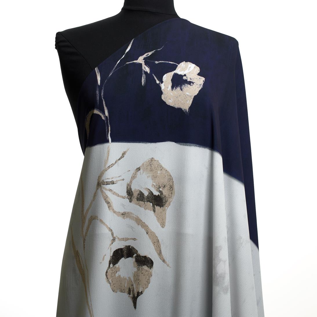 CRÊPE DE CHINE, PRINTED, ELASTIC, BARELY BLUE&BROWN RICE (F000031181) - Mannequin