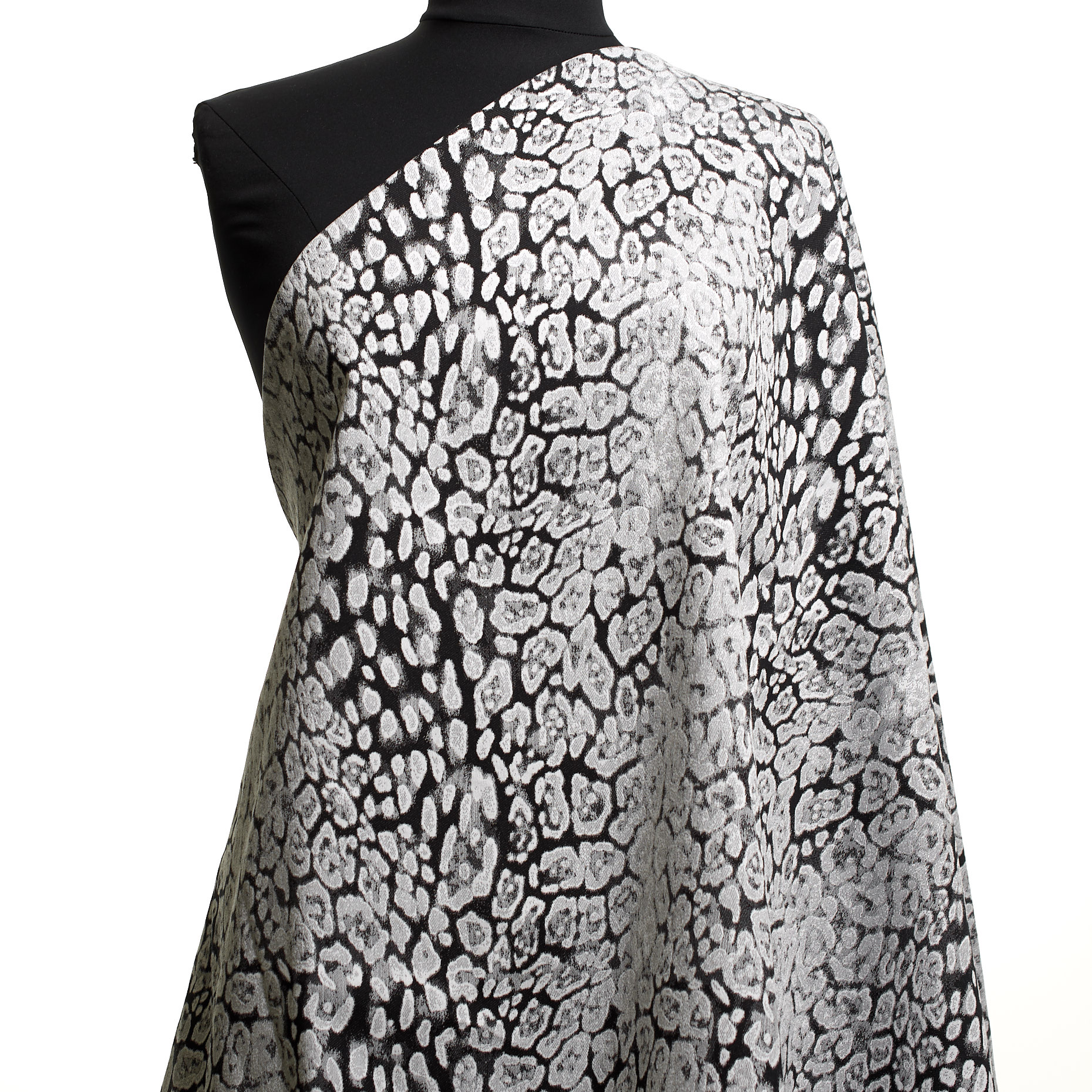 JACQUARD, COTTON, ELASTIC, BIT OF BLUE&RAVEN BLACK (P000003040) - Mannequin