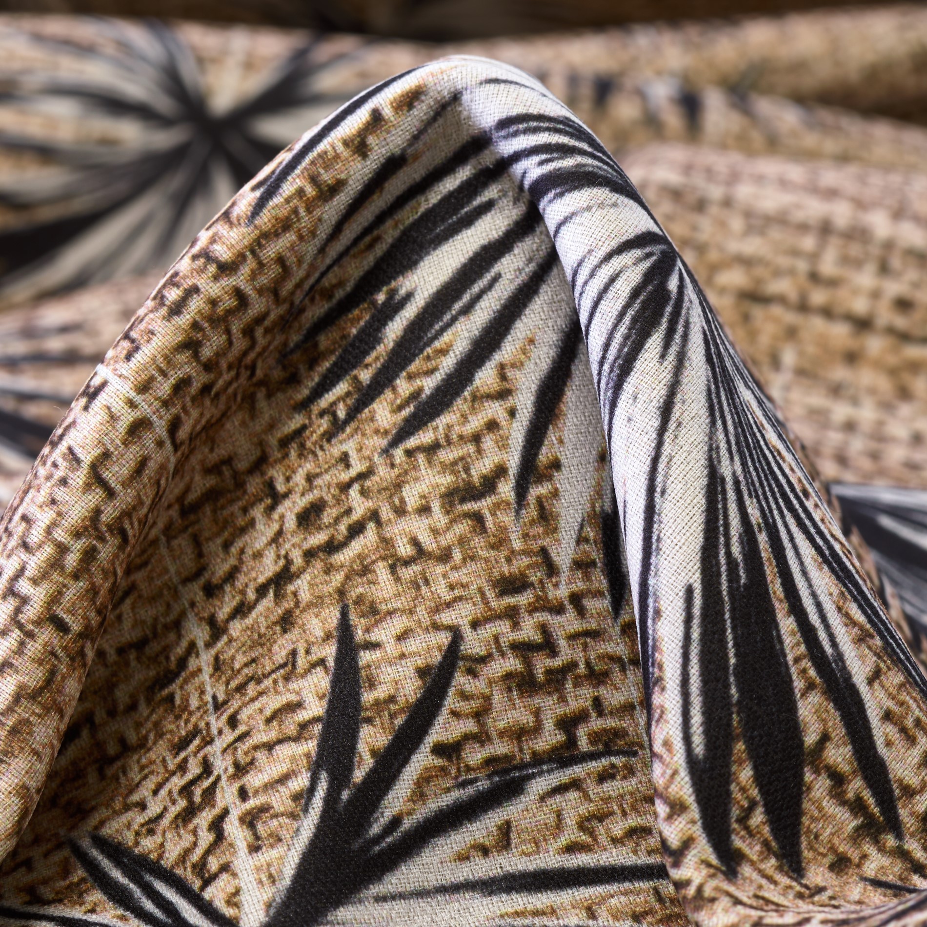 DOUBLE, WOOL, PRINTED, LIGHT TAUPE (AQ000104)